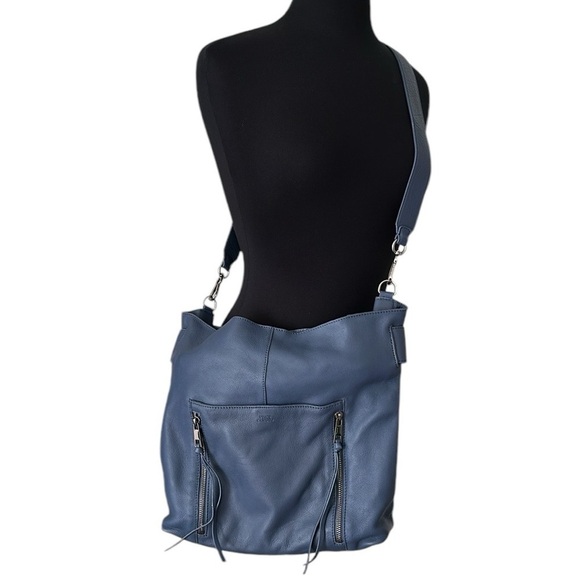 Vince Camuto Mekhi Tote 100% genuine leather blue Crossbody/shoulder bag - Picture 2 of 16